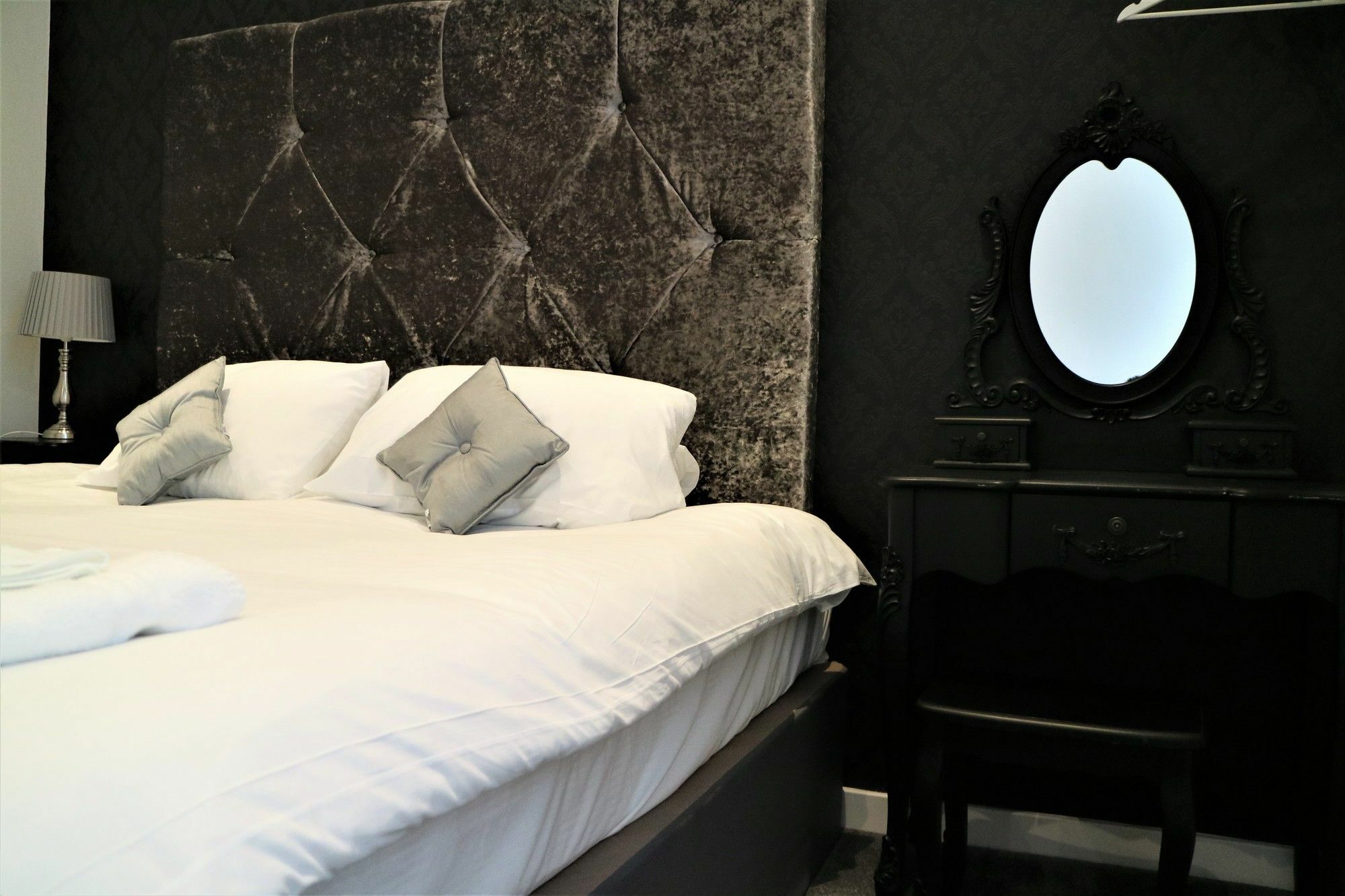 Union Bank Apartment *